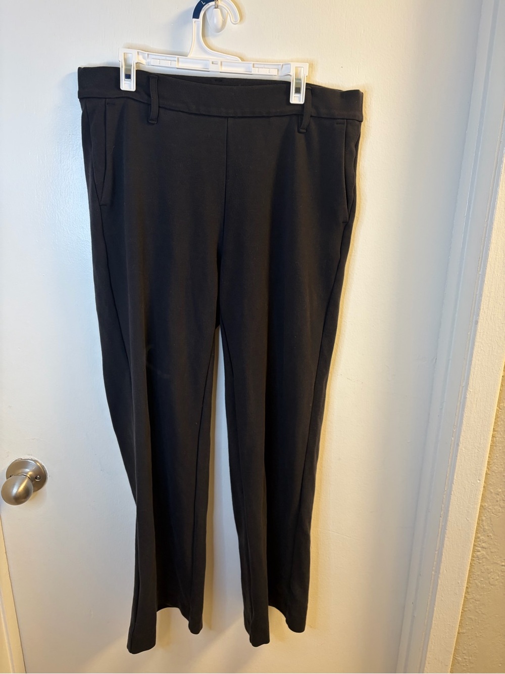 Vuori Black Performance Tech Trouser Pants Belted Style Size Medium